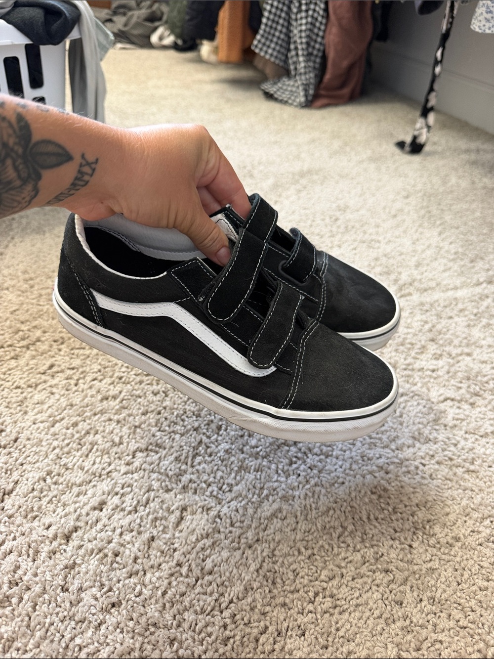 Vans Black Low-Top Velcro Skate Sneakers - women